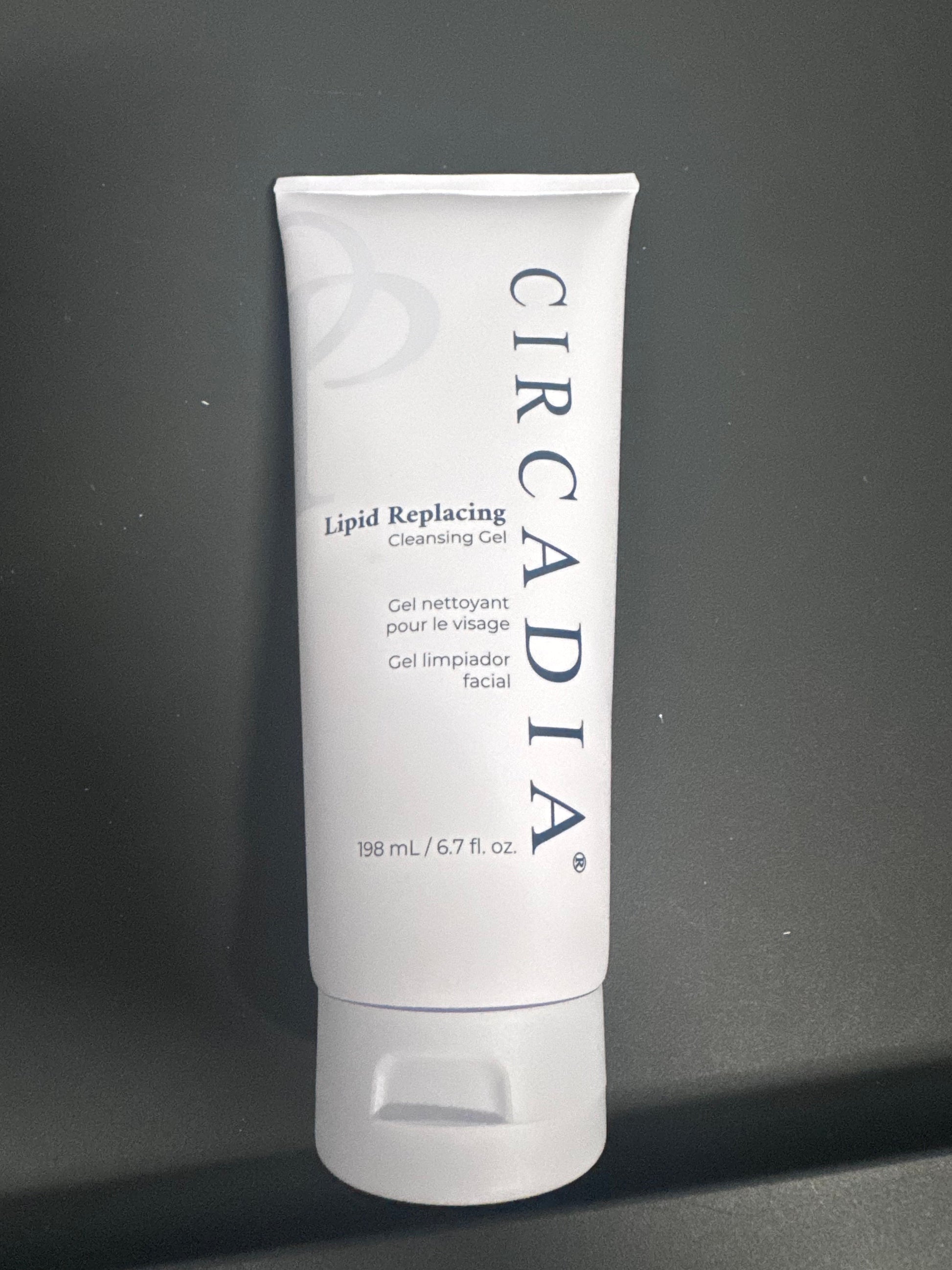 Lipid Replacing Cleansing Gel front