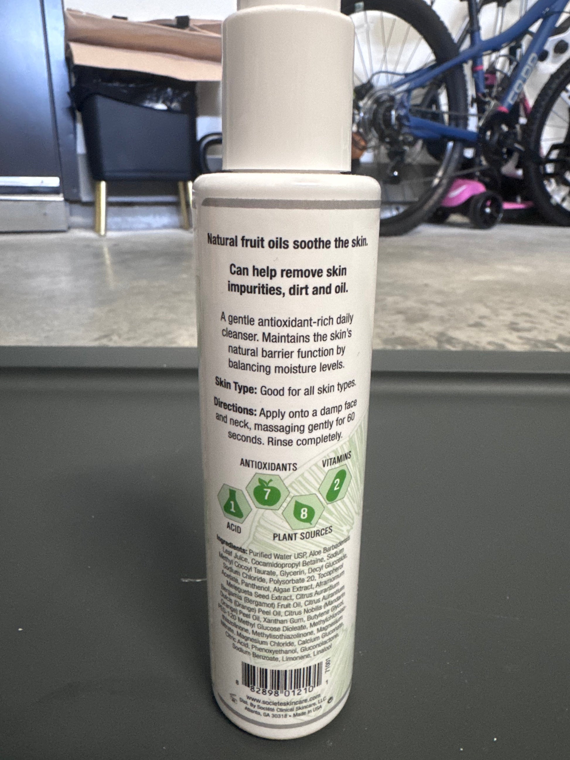 Societe Pure Cleanser back